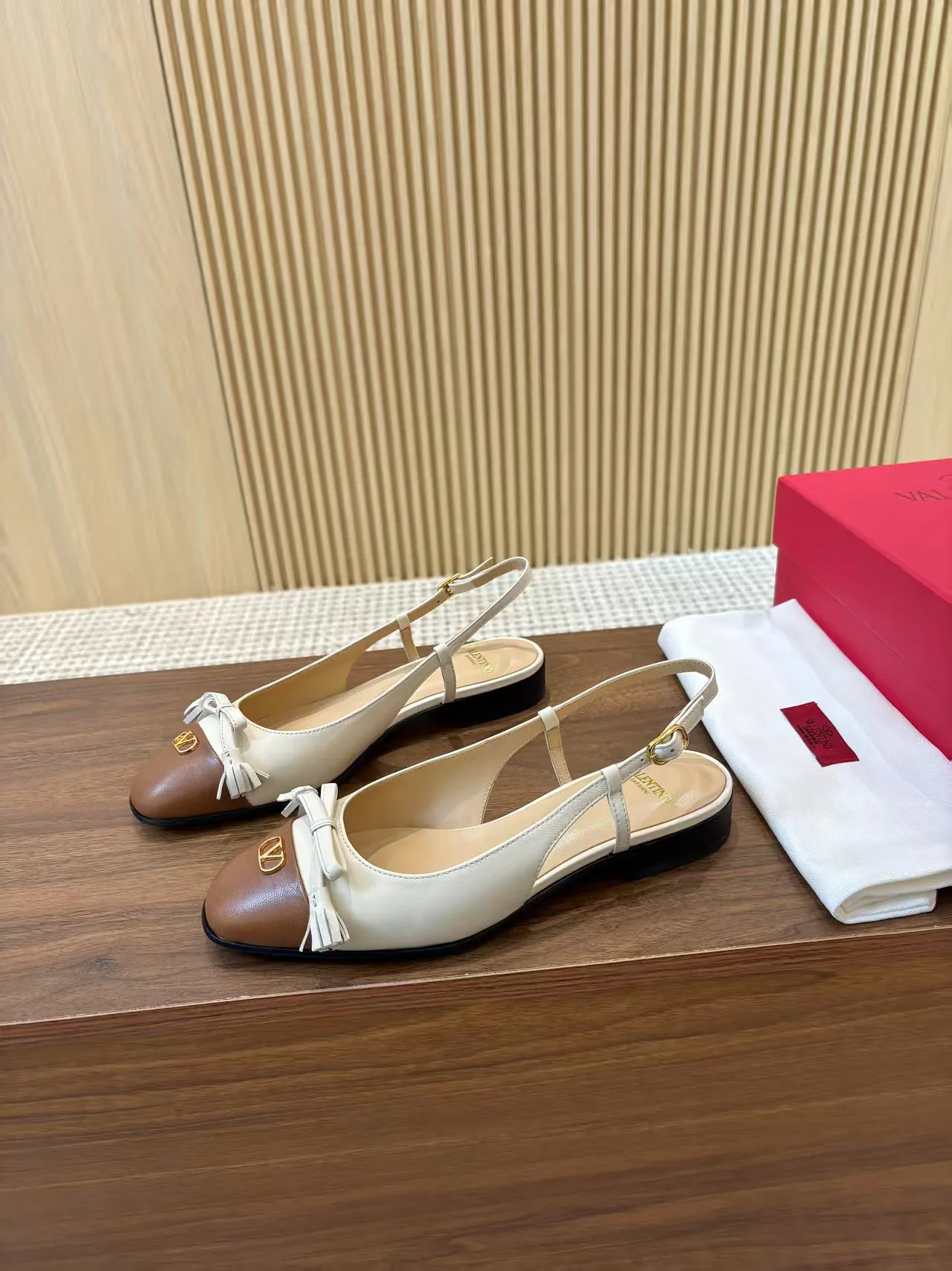 Босоножки Женские Valentino 11490633