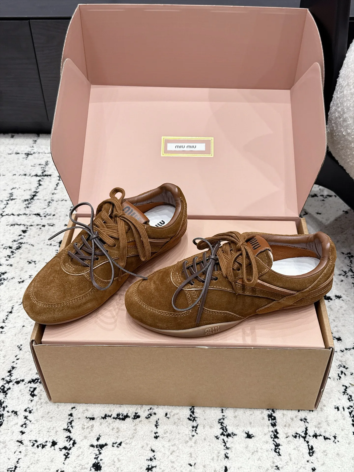 Кроссовки Женские Miu Miu 18133254
