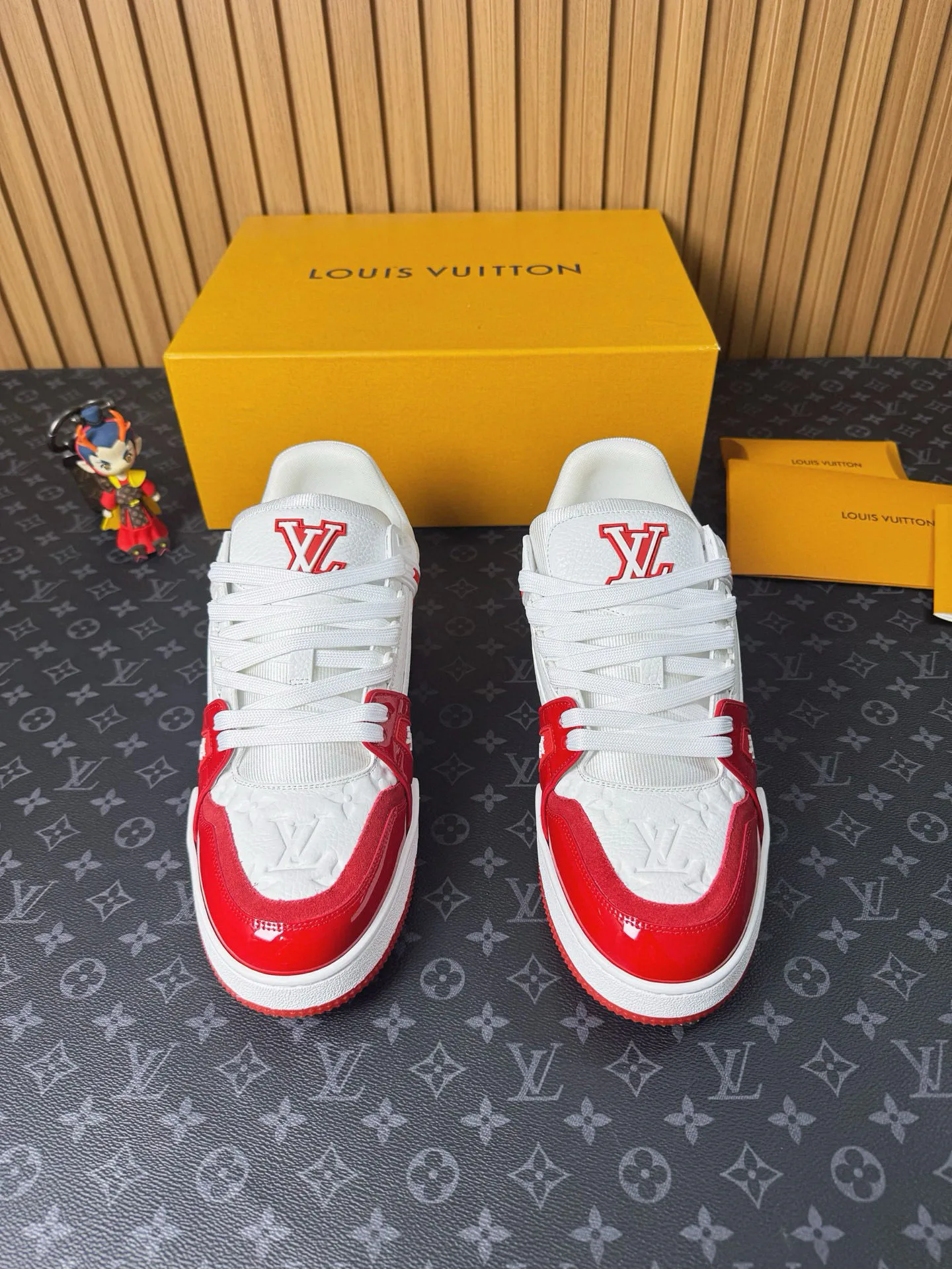 Кроссовки Женские Louis Vuitton 1124328