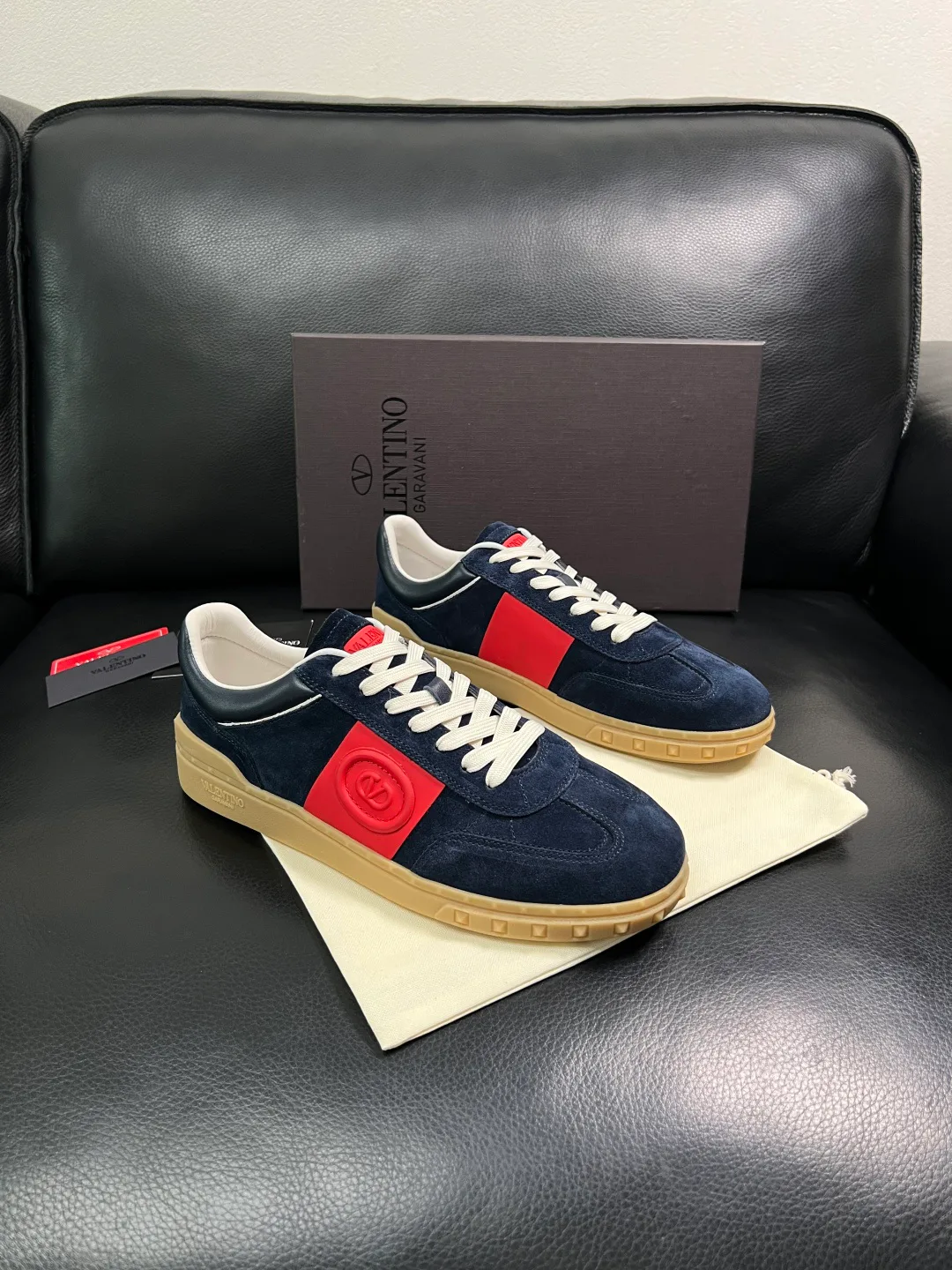 Кроссовки Женские Valentino 17093910