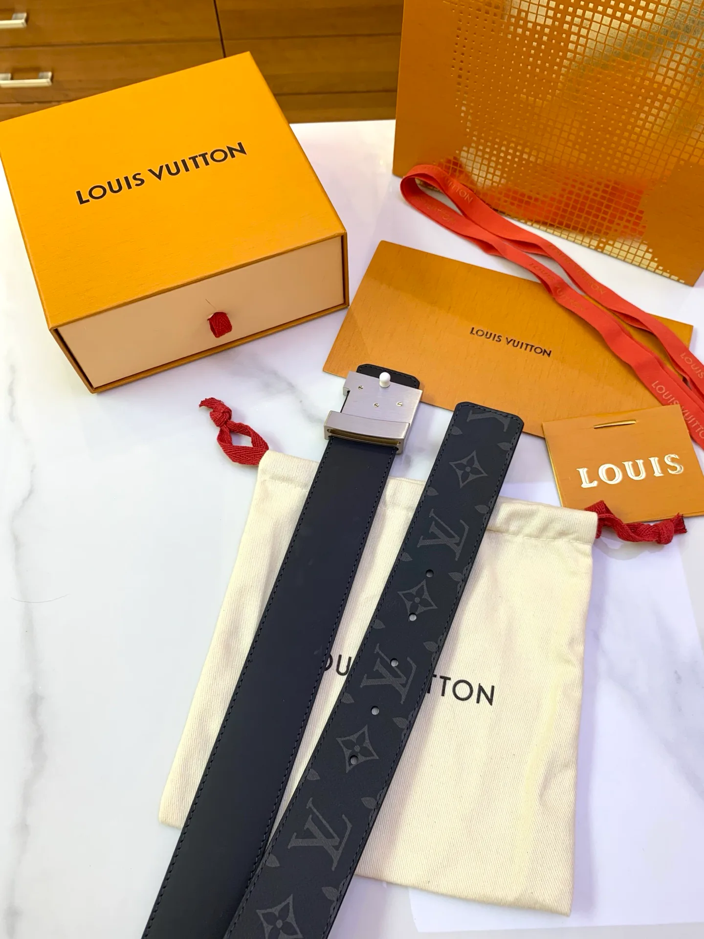 Ремни Louis Vuitton 17682160