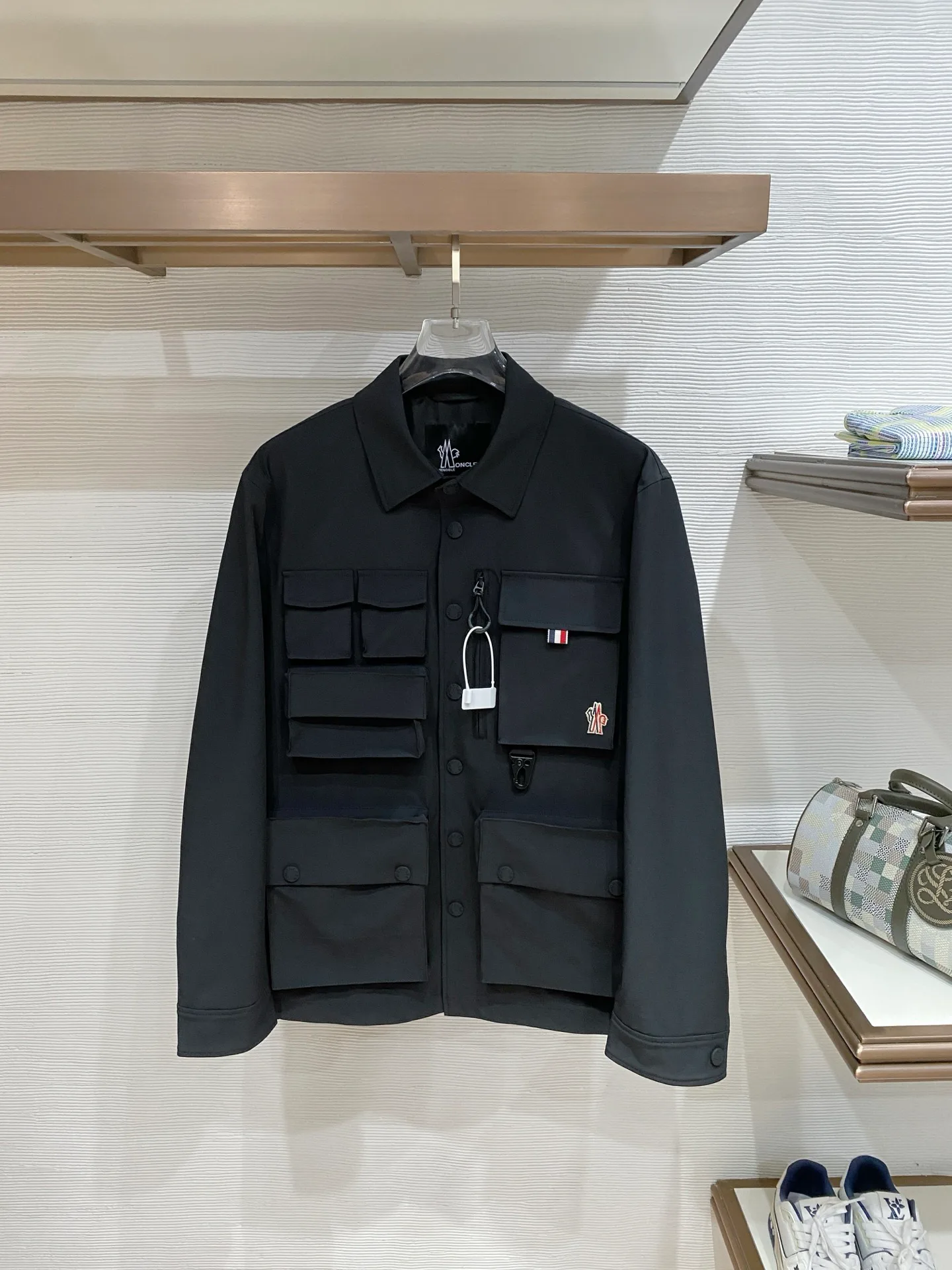 Куртки И Пуховики Мужские Moncler 11504118