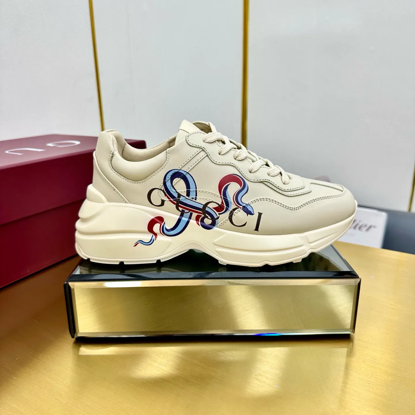 Кроссовки Женские Gucci 4931989