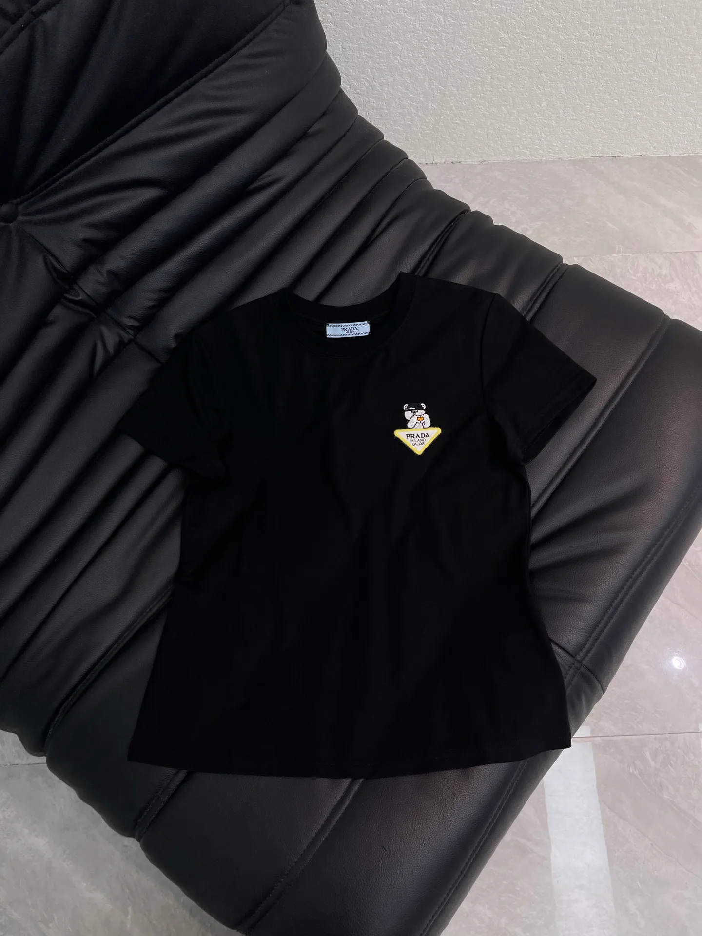 Футболки Женские Prada 11569373