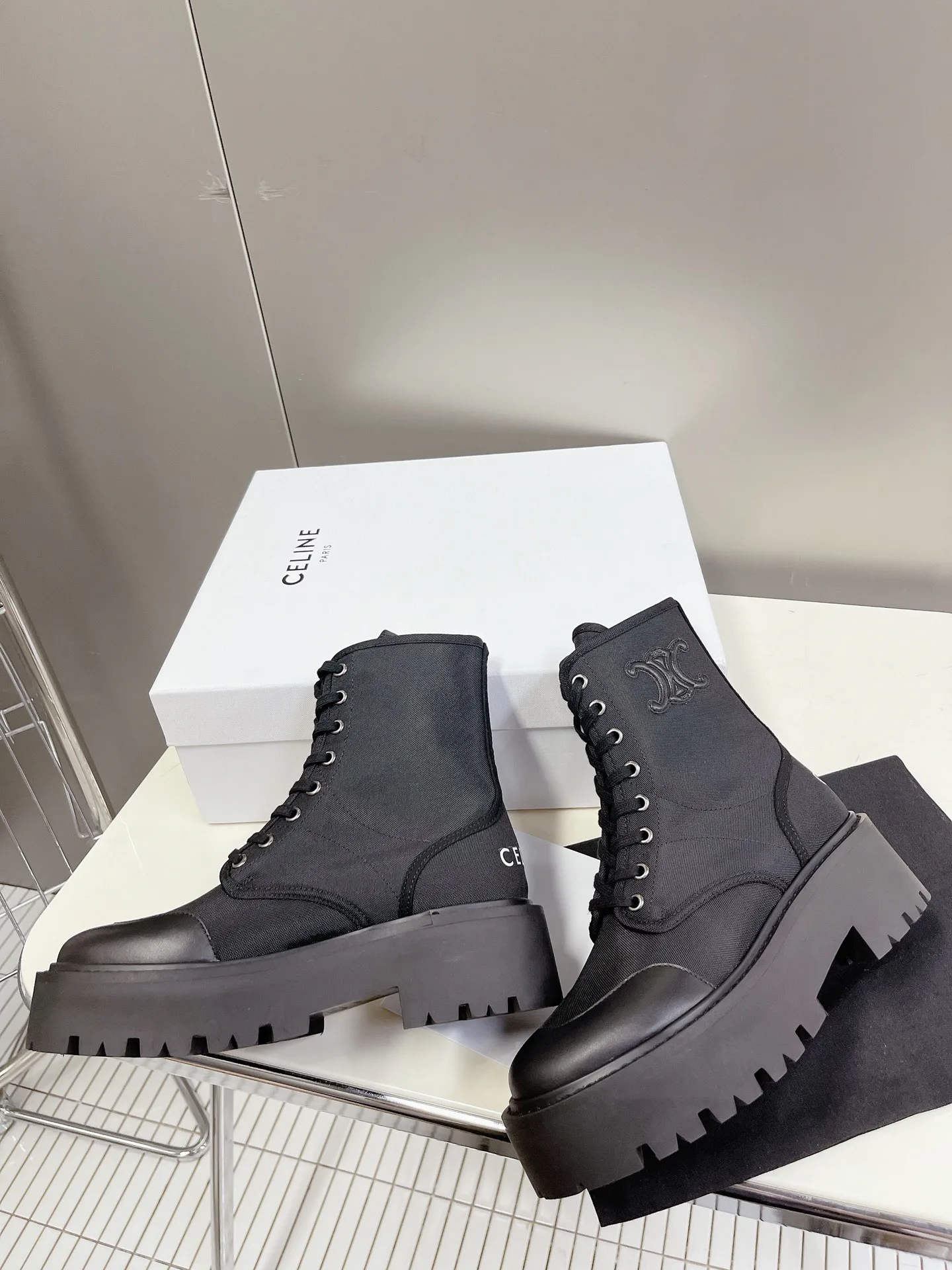 Ботинки Женские Celine 18005924