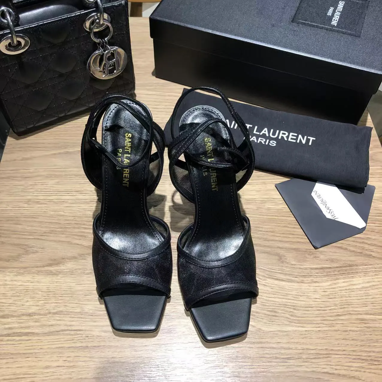 Босоножки Женские Saint Laurent 11220470