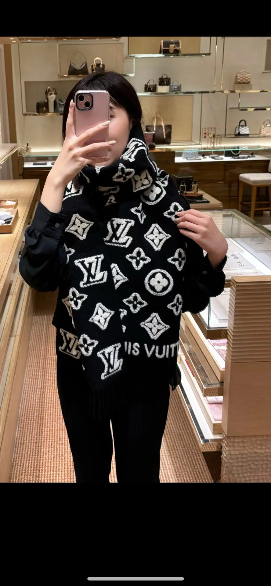 Шарфы Louis Vuitton 4013