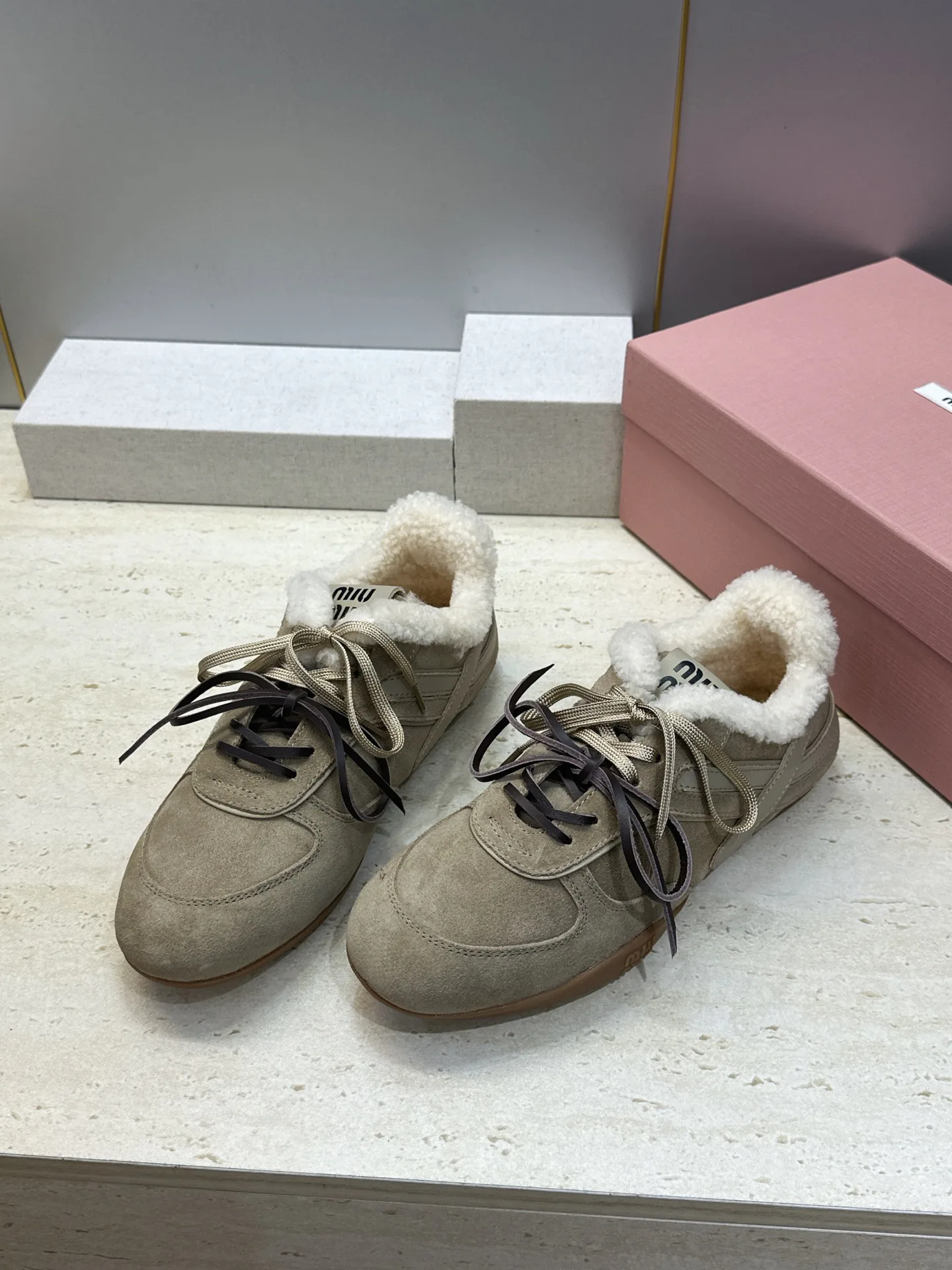 Кроссовки Женские Miu Miu 19253347