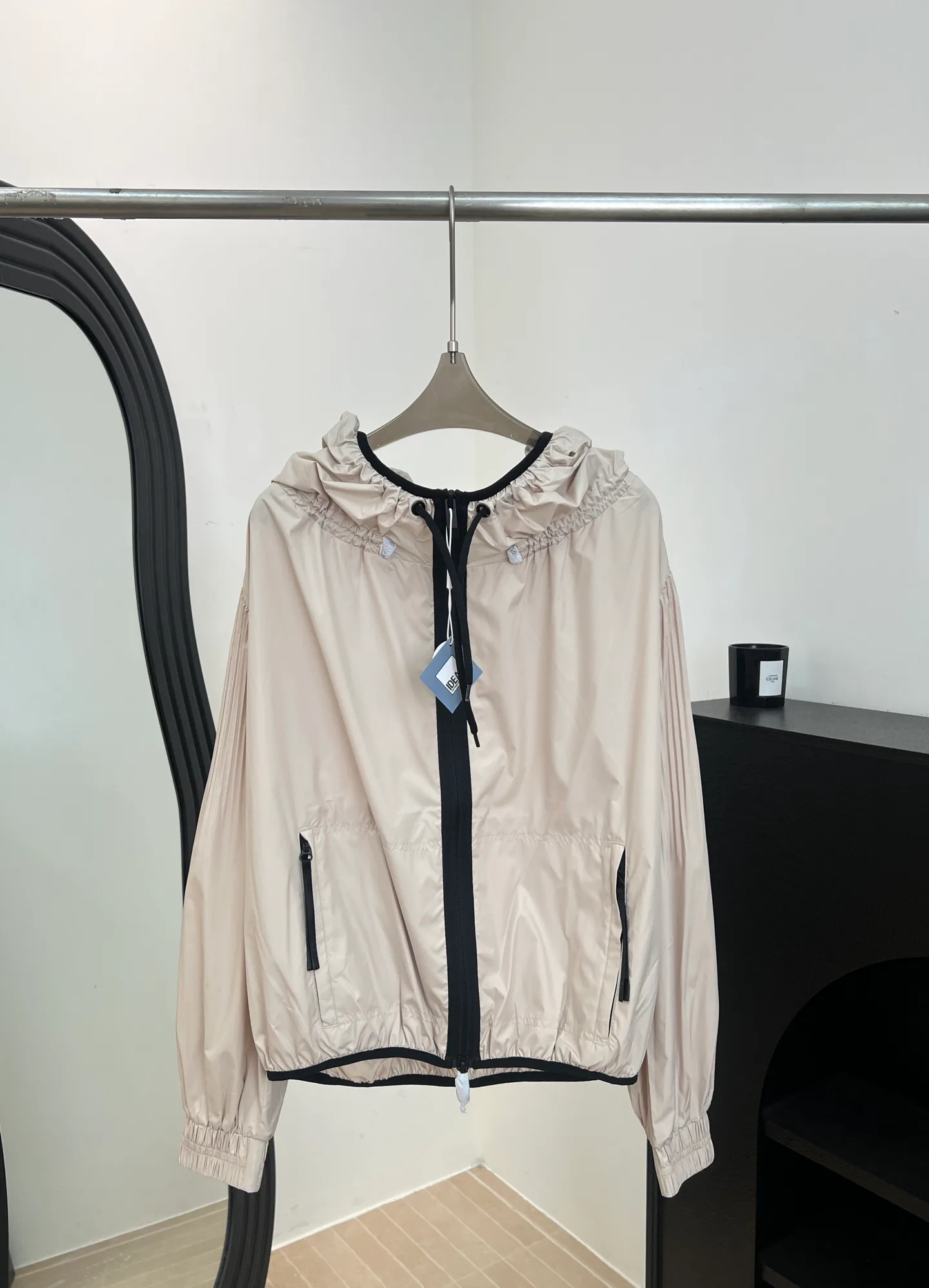 Куртки И Пуховики Женские Moncler 12261163