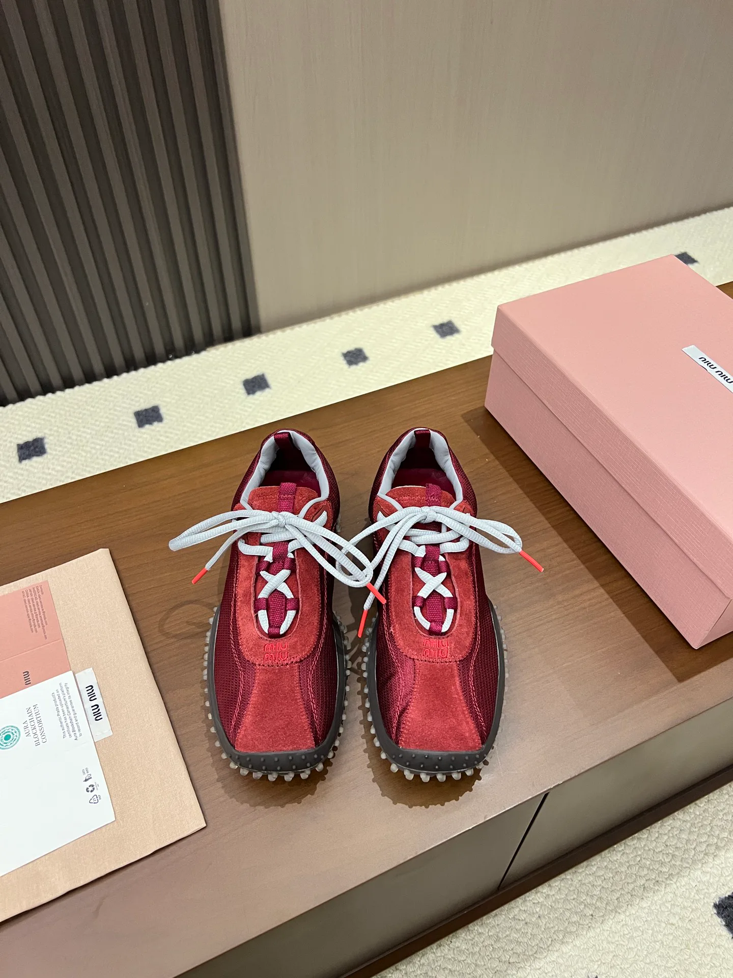 Кроссовки Женские Miu Miu 17968606