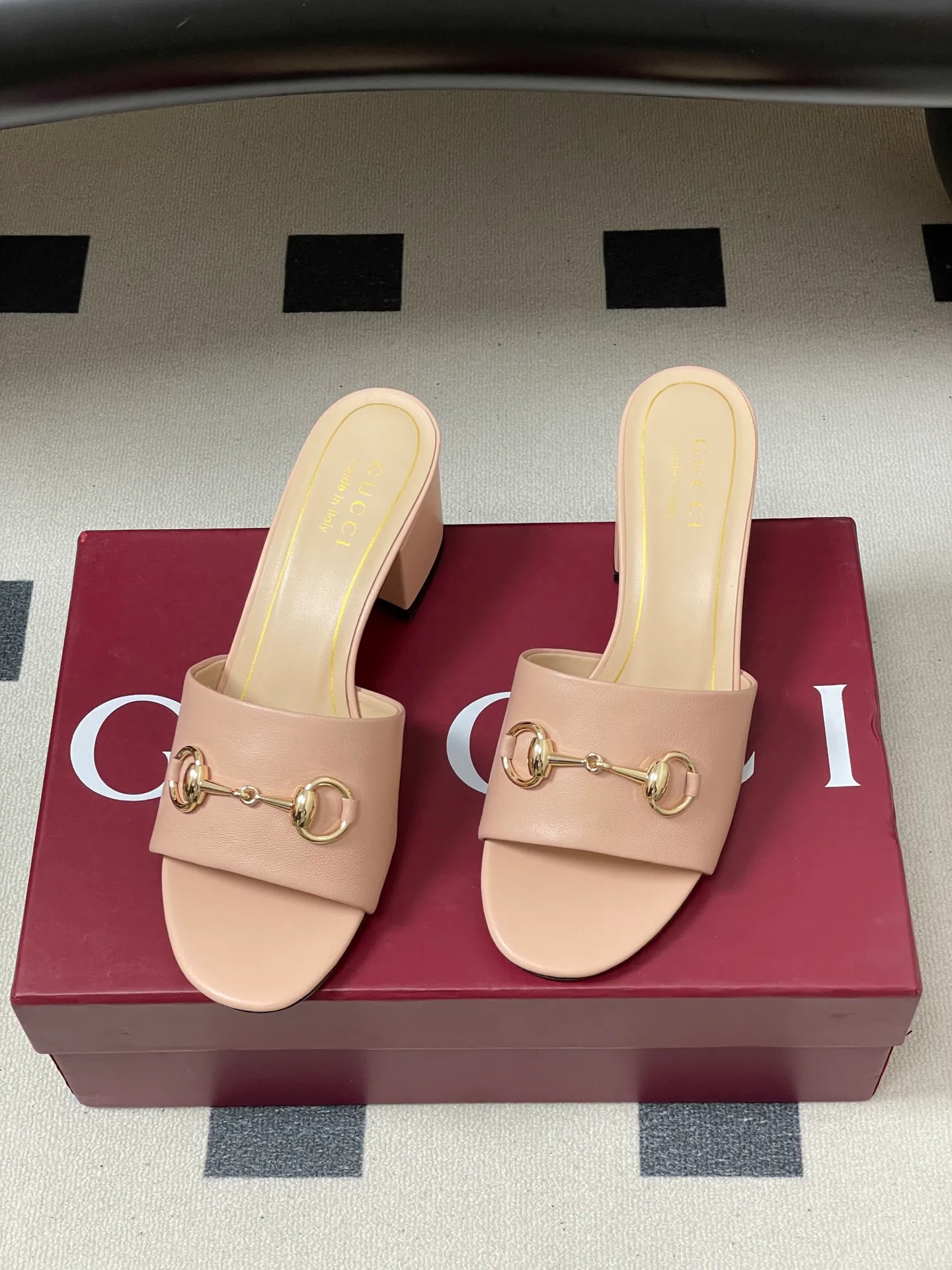 Сандалии Женские Gucci 11886556