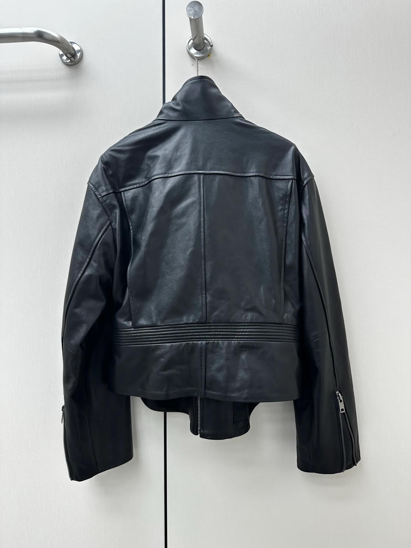 Кожаные Куртки И Дублёнки Женские Saint Laurent 18507719