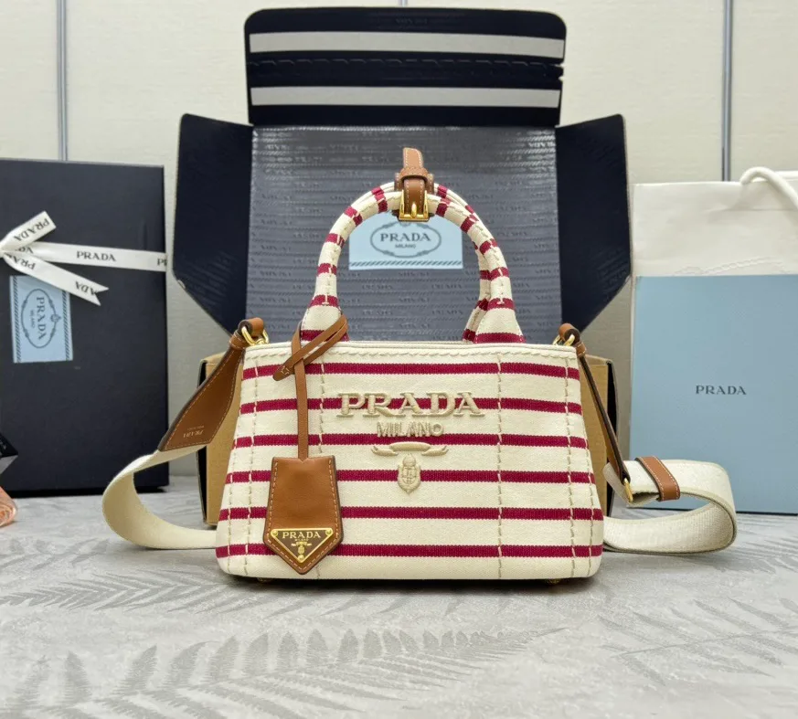 Сумки На Ремне Женские Prada 11164947
