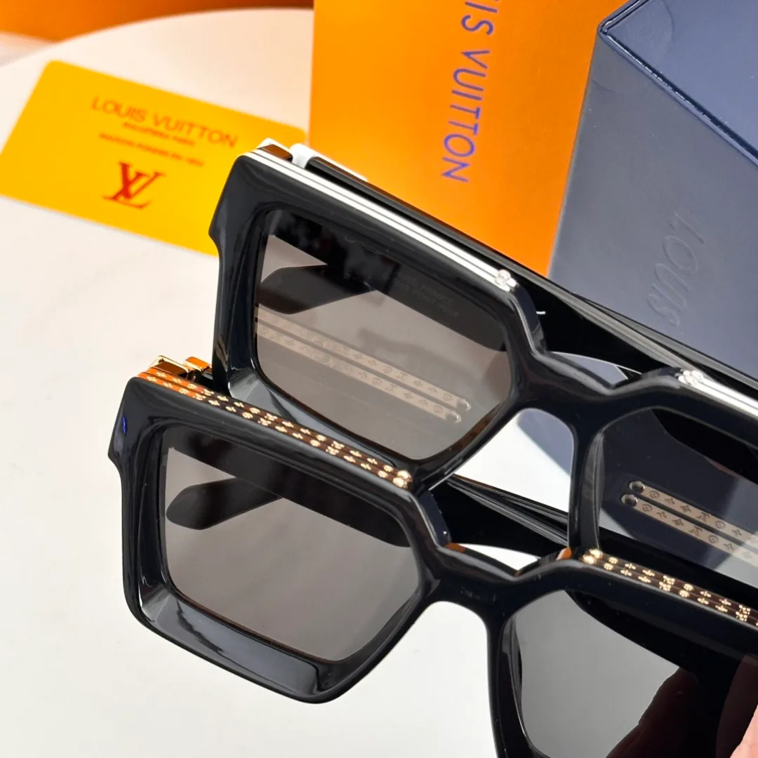 Очки Louis Vuitton 17350191