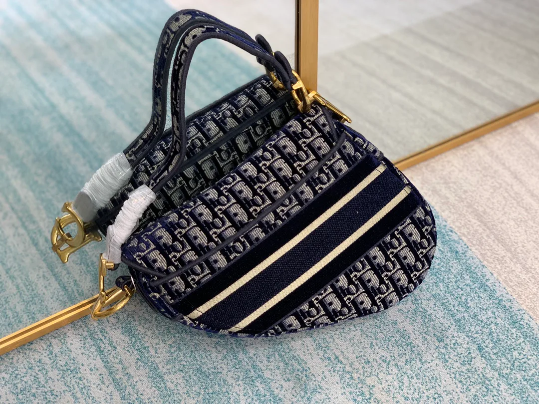 Сумки На Ремне Женские Christian Dior 118196