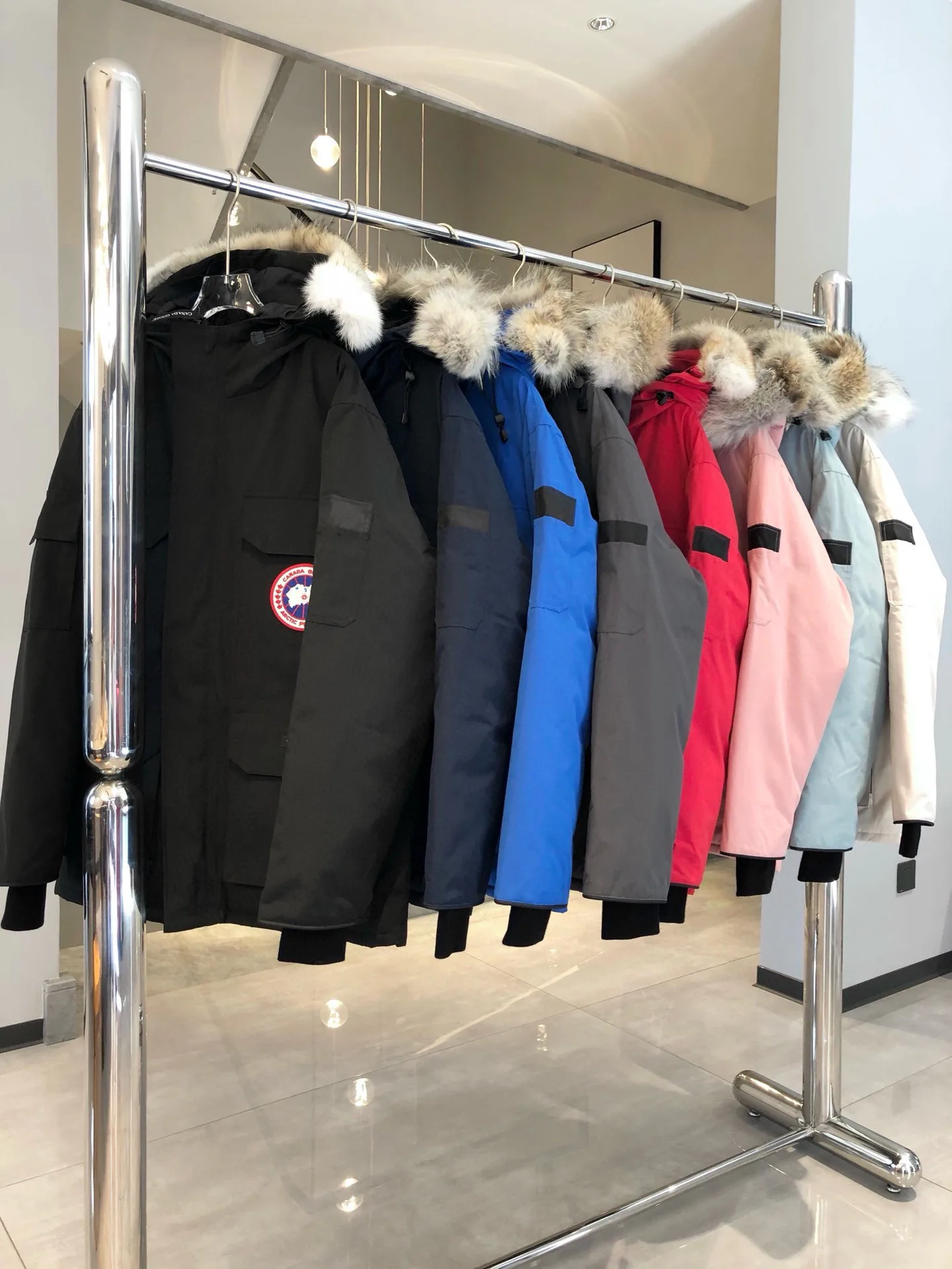 Куртки И Пуховики Женские Canada Goose 18723690