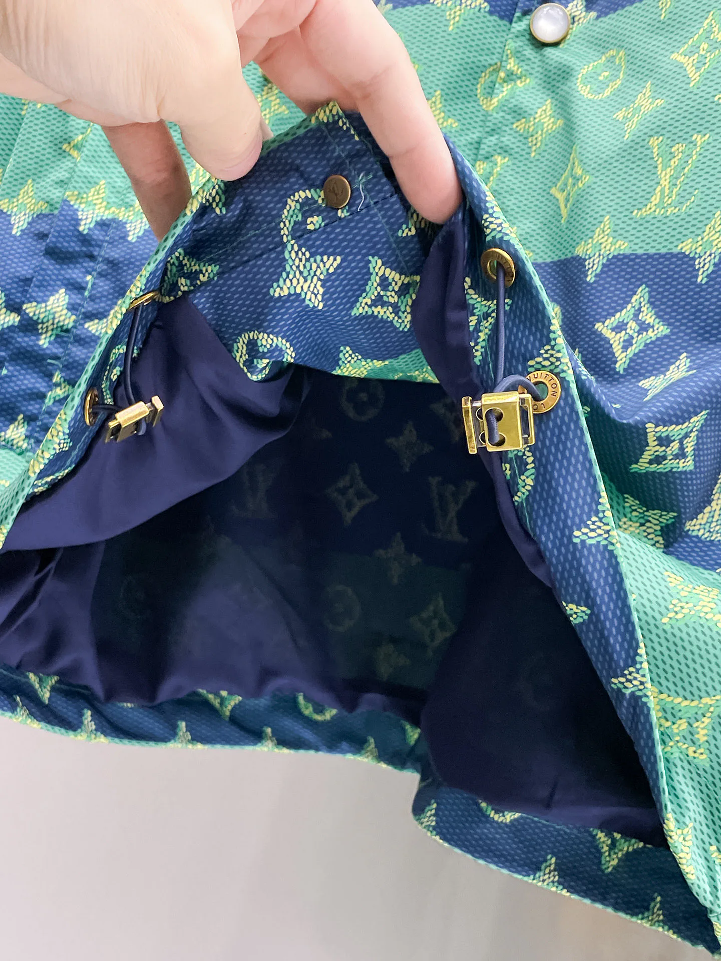 Куртки И Пуховики Мужские Louis Vuitton 9352285