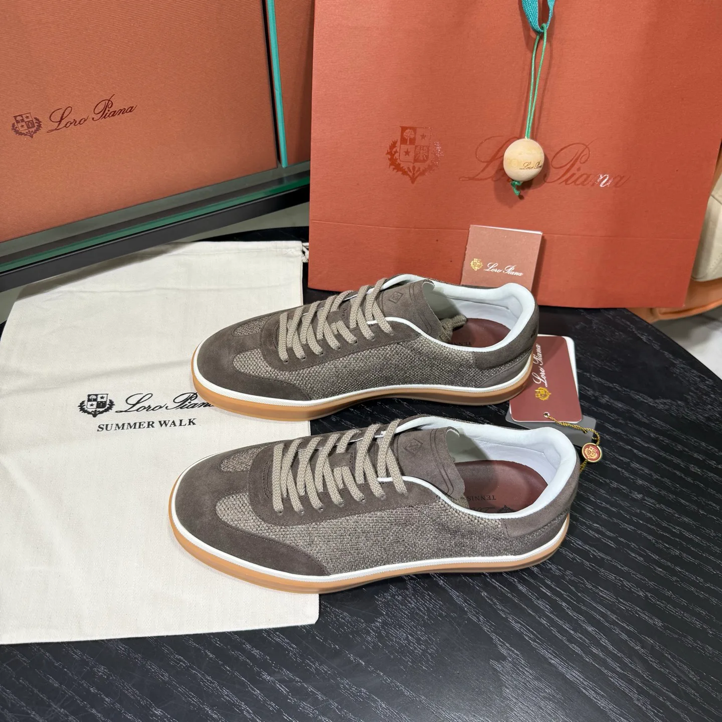 Кроссовки Женские Loro Piana 17955594