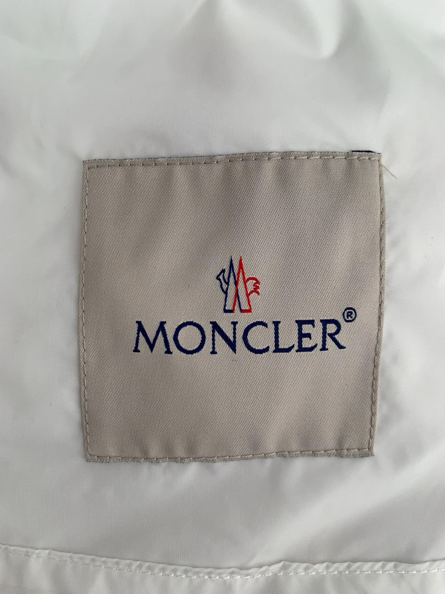 Куртки И Пуховики Женские Moncler 11513022