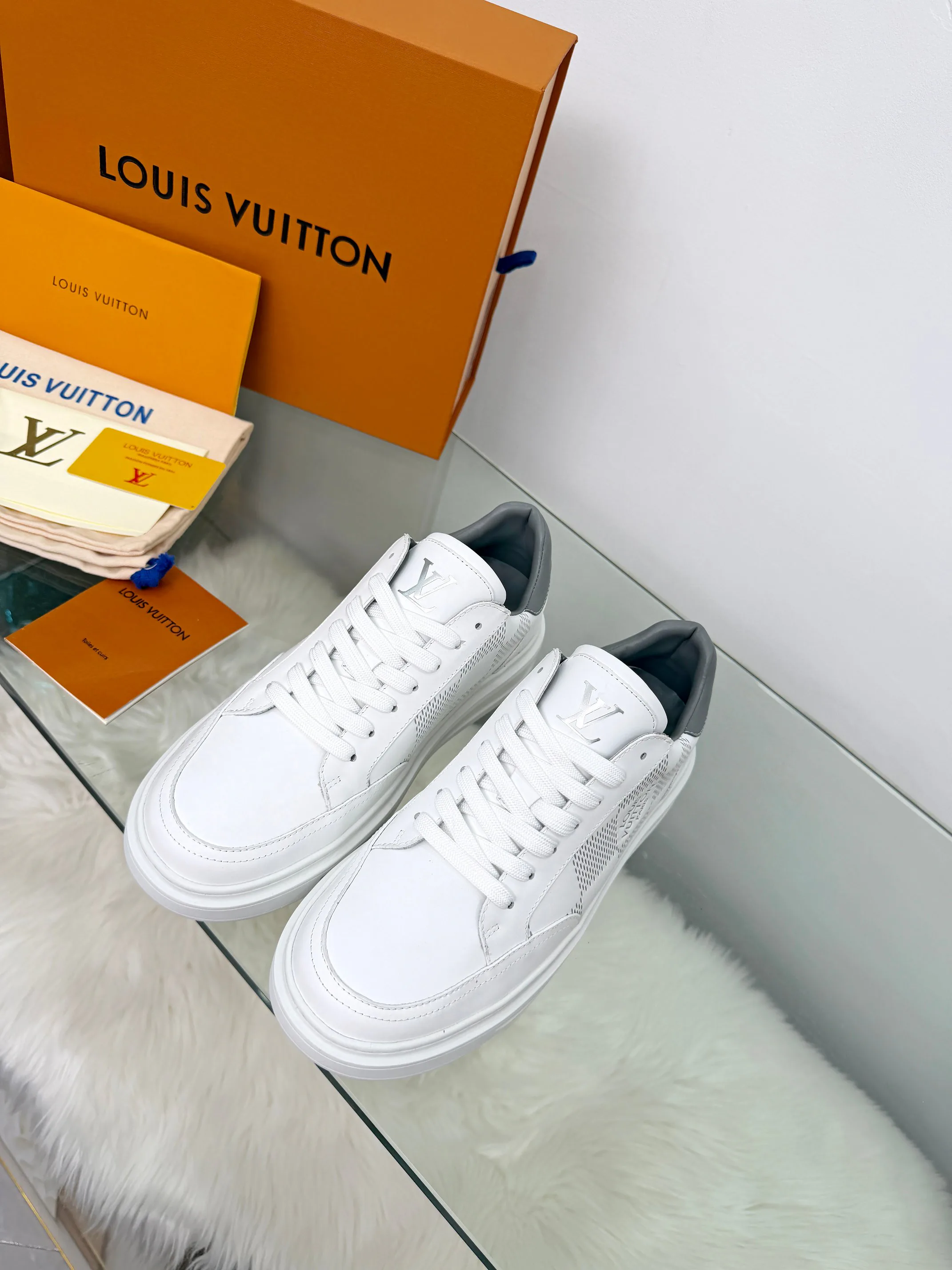 Кроссовки Мужские Louis Vuitton 19783728