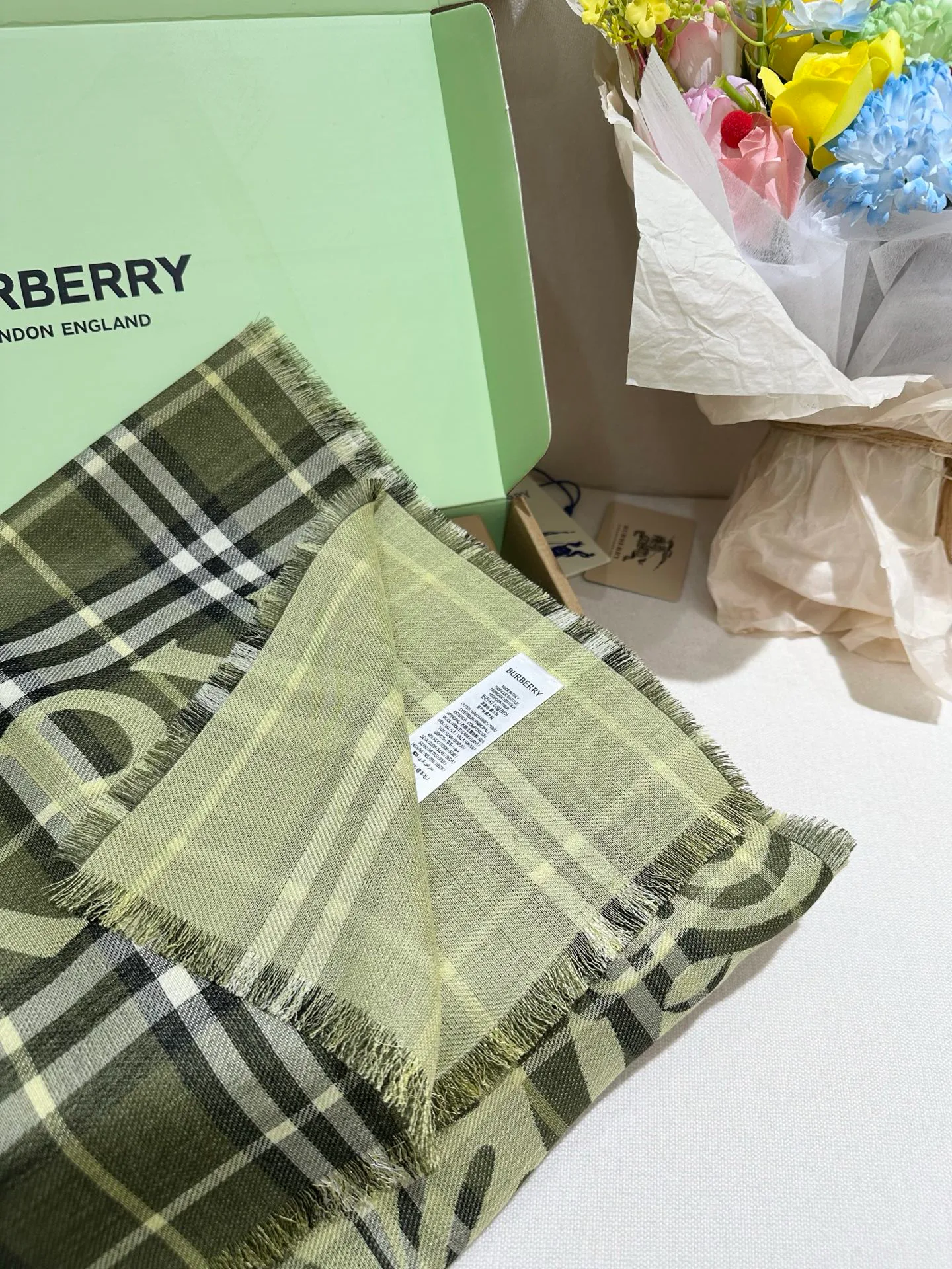 Шарфы Burberry 17991551