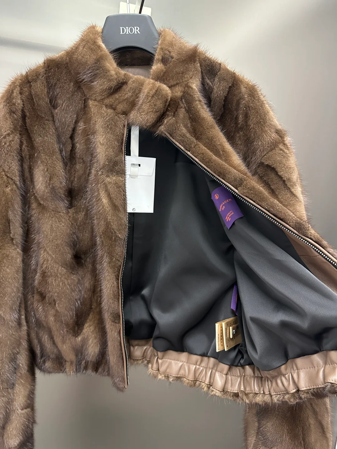 Шубы Женские Christian Dior 18626028