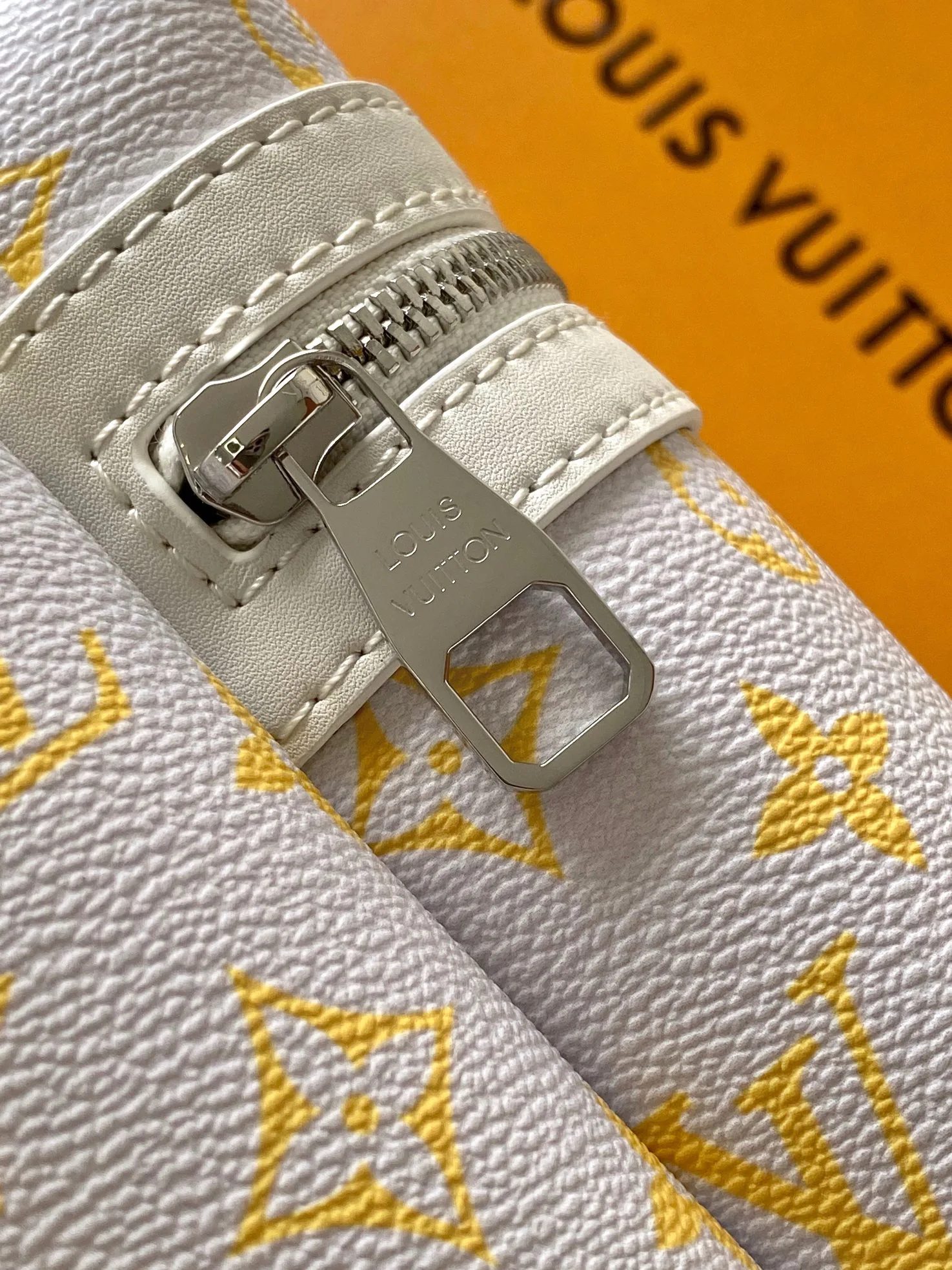Рюкзаки Женские Louis Vuitton 546404