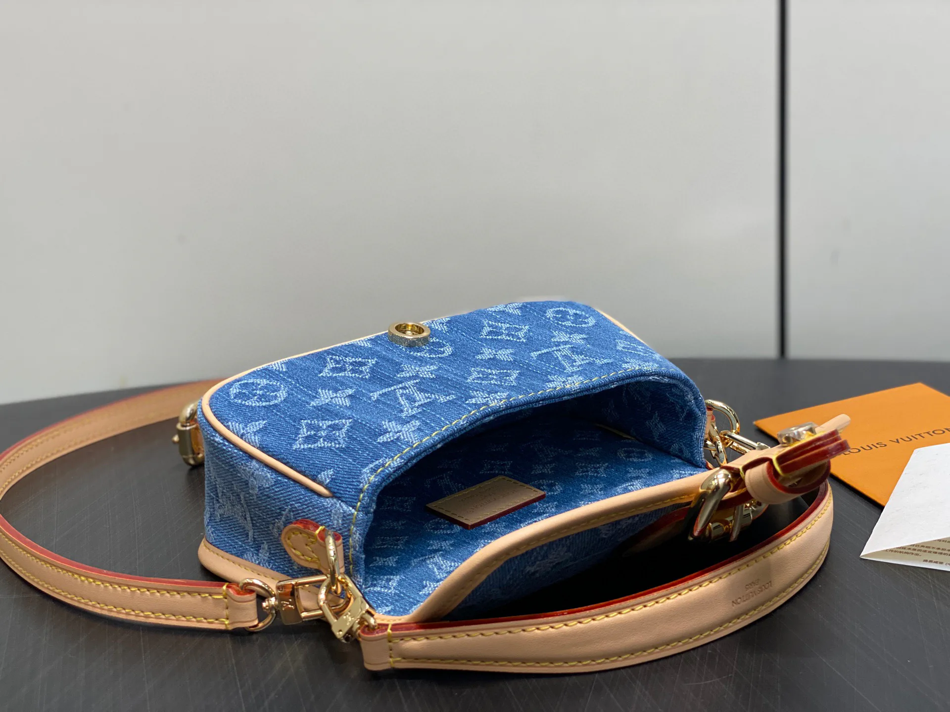 Классические Сумки Женские Louis Vuitton 11619861