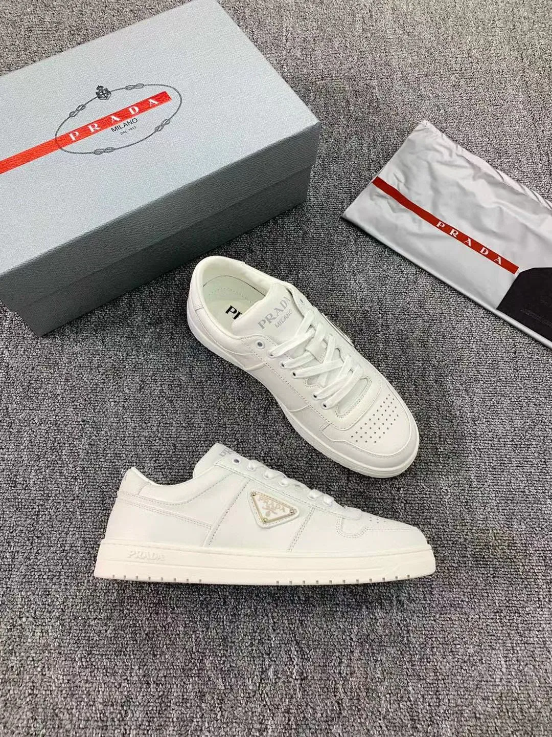 Кроссовки Мужские Prada 2492377