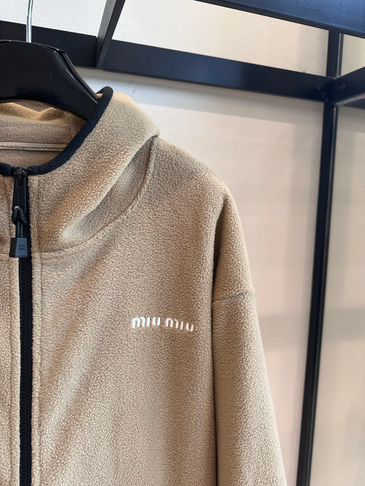 Куртки И Пуховики Женские Miu Miu 18277333