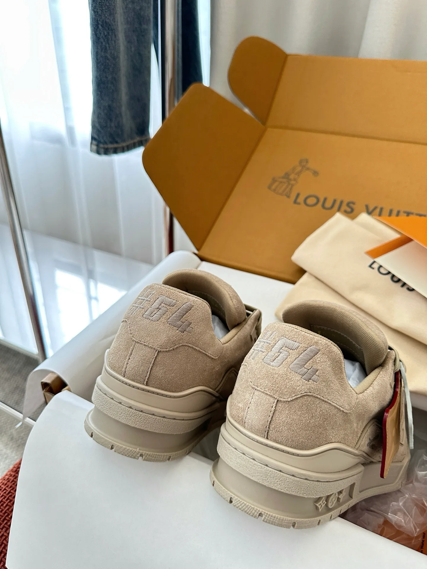 Кроссовки Мужские Louis Vuitton 17449377