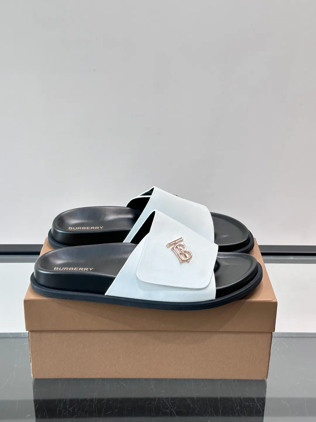 Сандалии Мужские Burberry 13546912