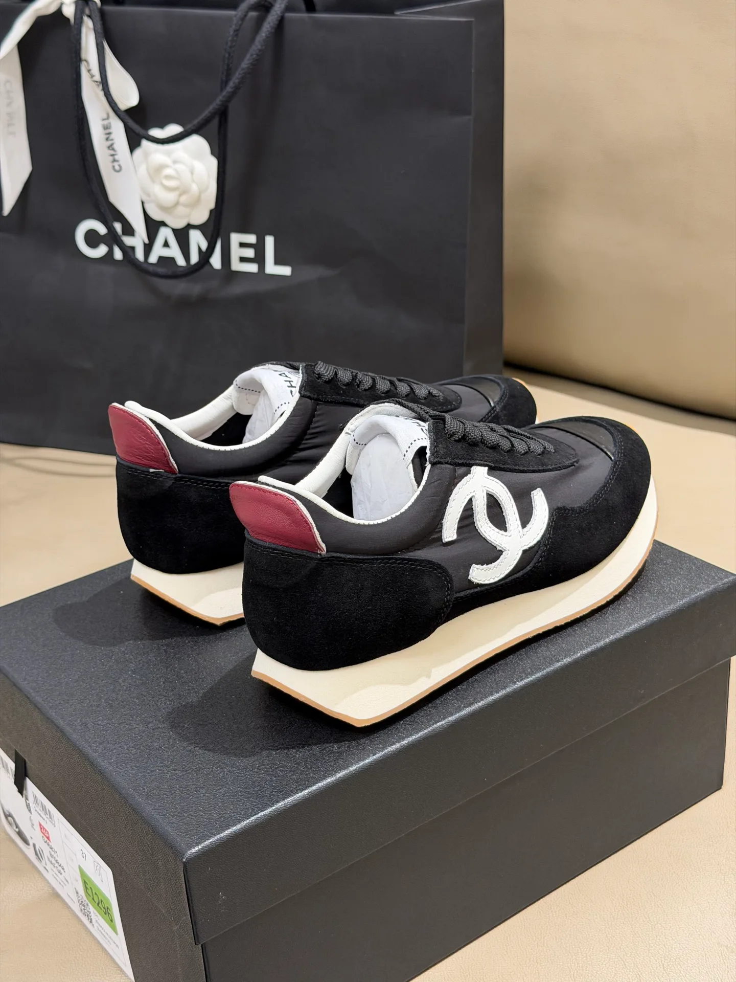 Кроссовки Женские Chanel 11388909