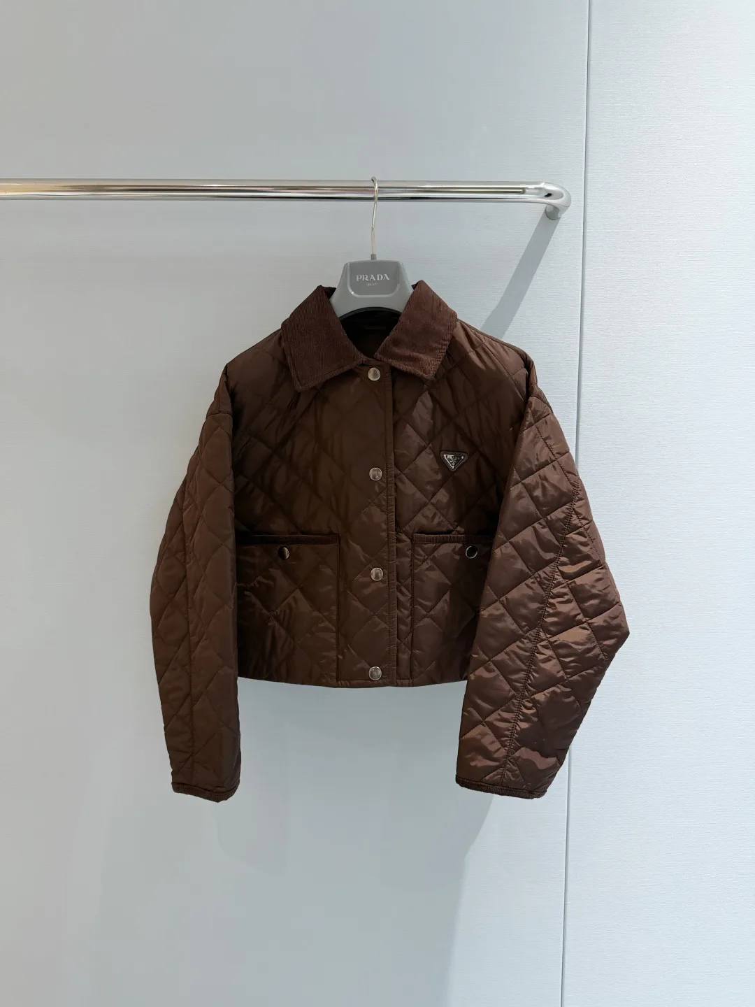 Куртки И Пуховики Женские Prada 18184972