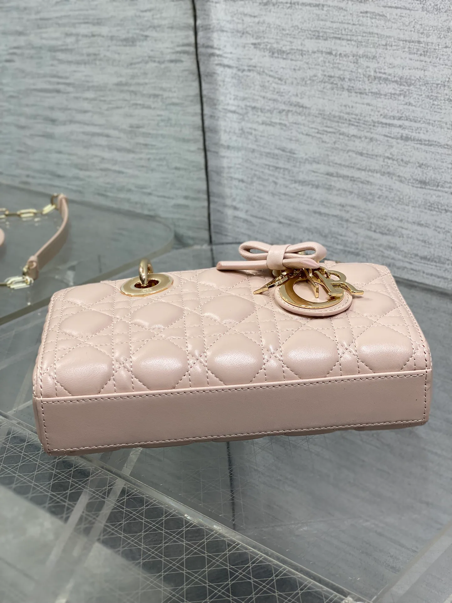 Классические Сумки Женские Christian Dior 11685168