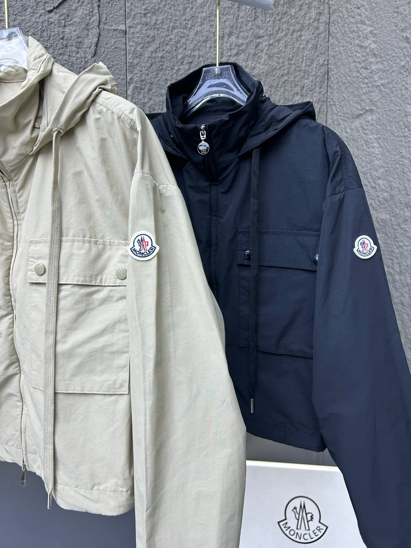 Куртки И Пуховики Женские Moncler 11537497