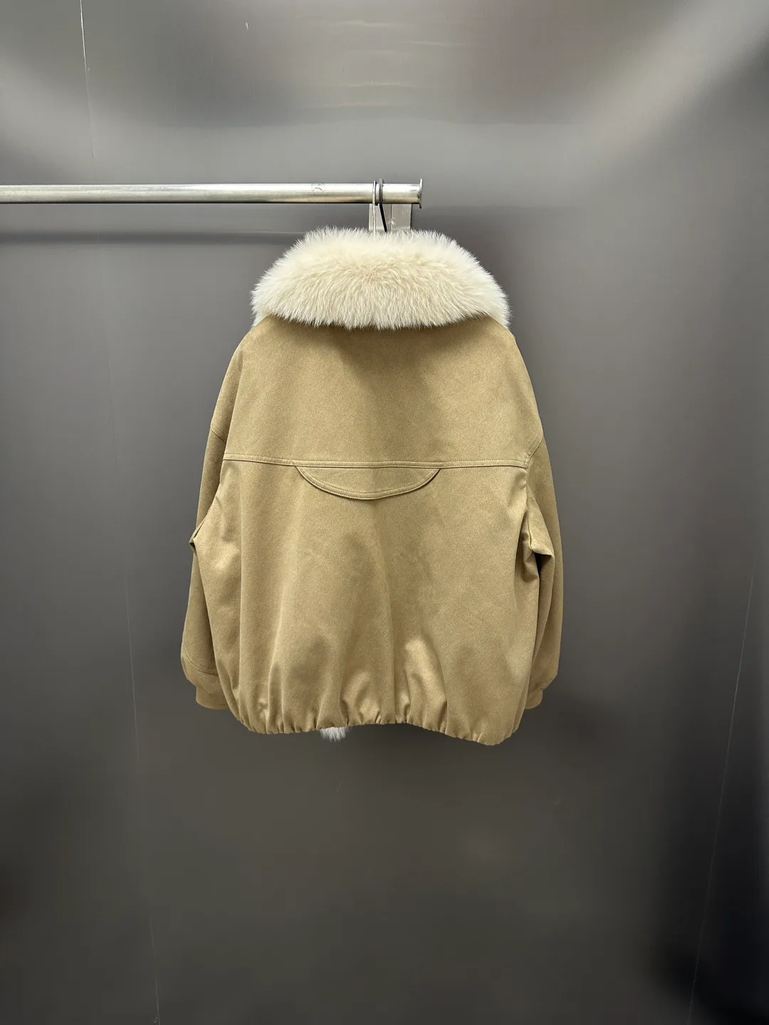 Куртки И Пуховики Женские Max Mara 18702443