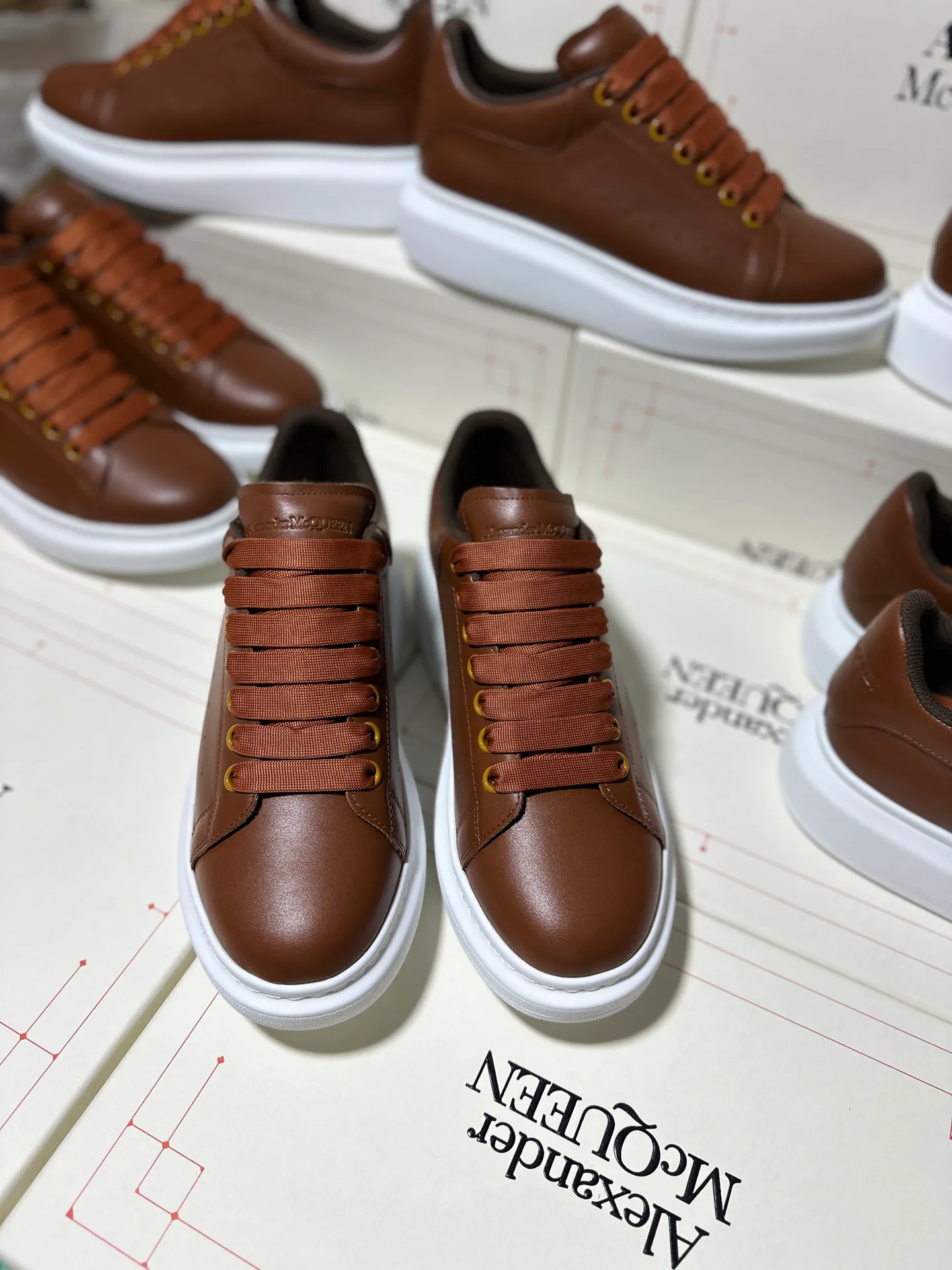 Кроссовки Женские Alexander Mcqueen 18616782