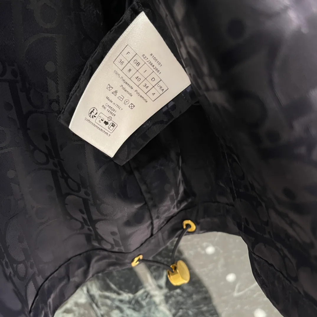 Куртки И Пуховики Женские Christian Dior 11397756