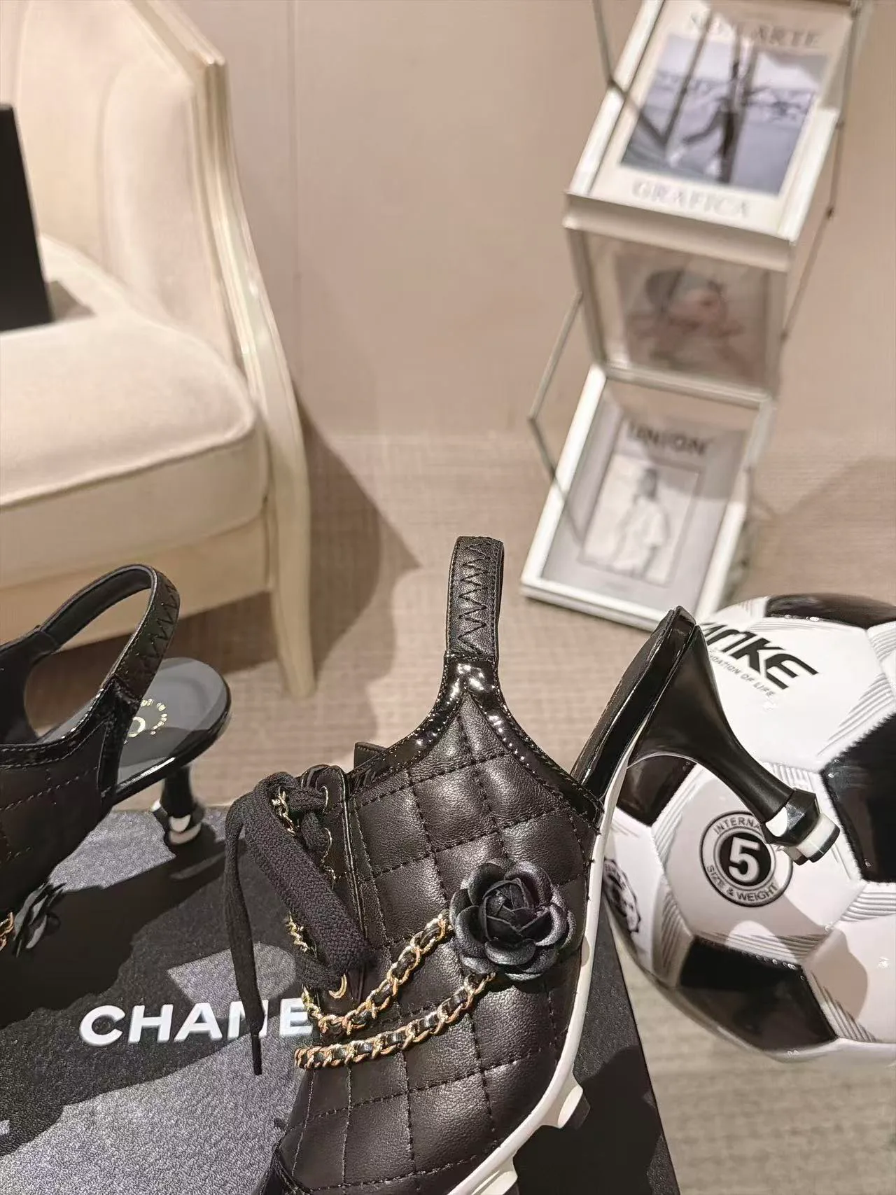 Туфли Женские Chanel 18362184