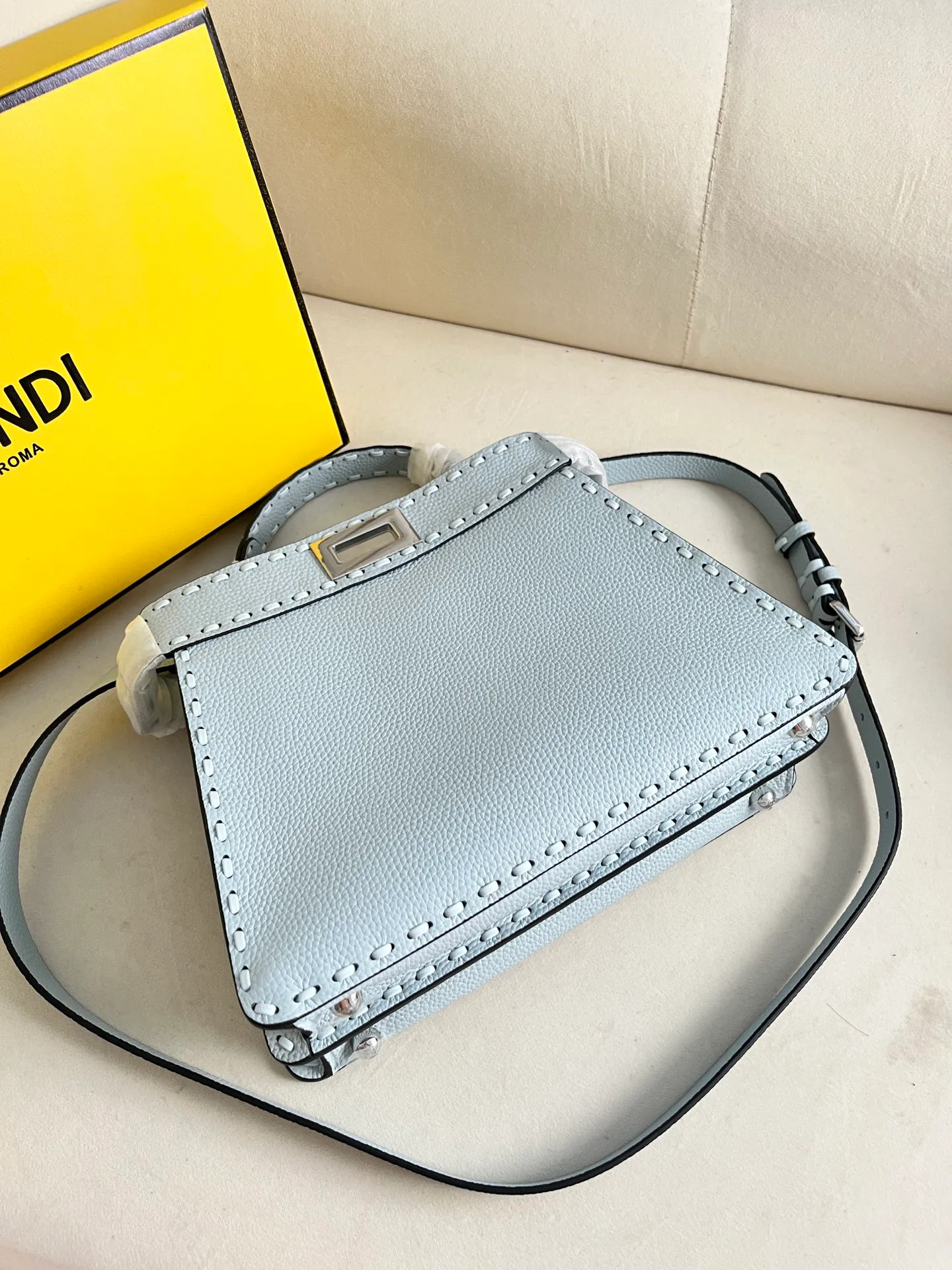 Классические Сумки Женские Fendi 11671435