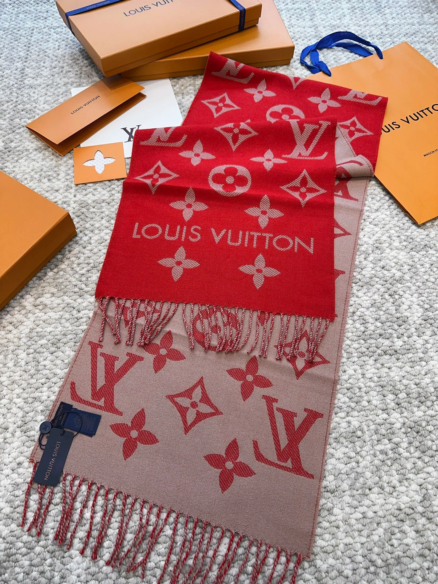 Шарфы Louis Vuitton 240447