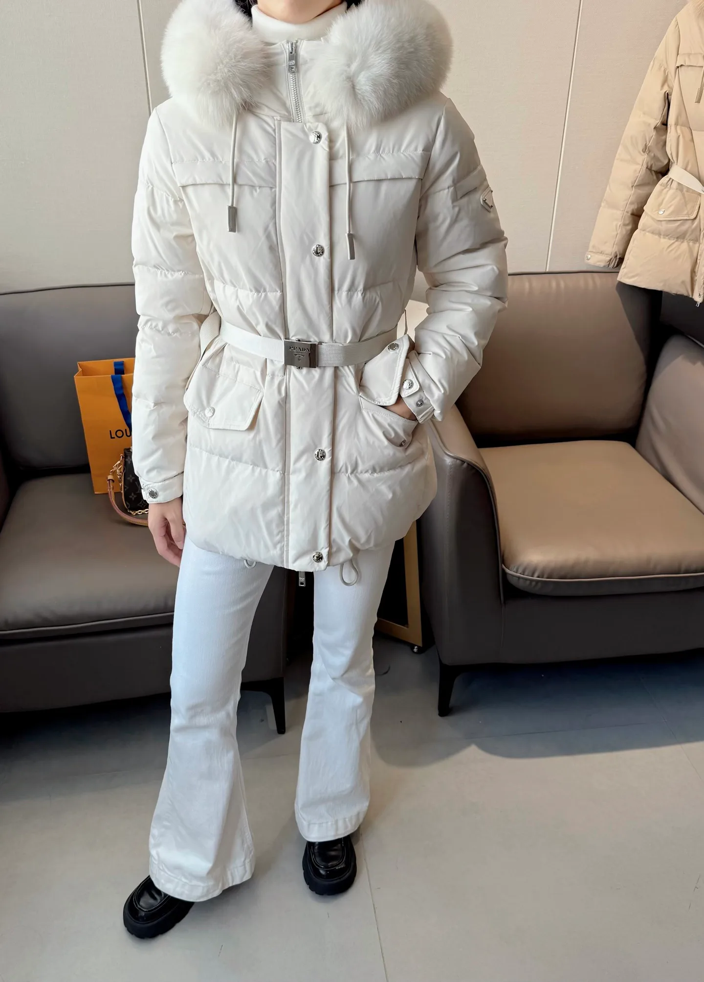 Куртки И Пуховики Женские Prada 18639869