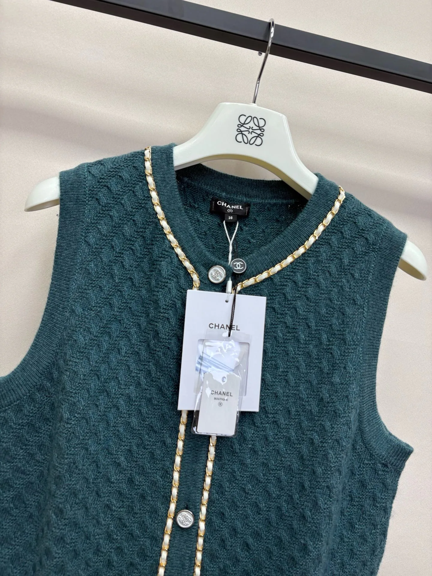 Жилеты Женские Chanel 18028703