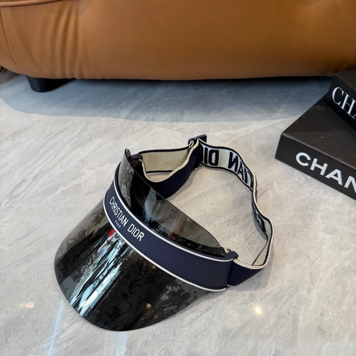 Головные Уборы Christian Dior 13294387
