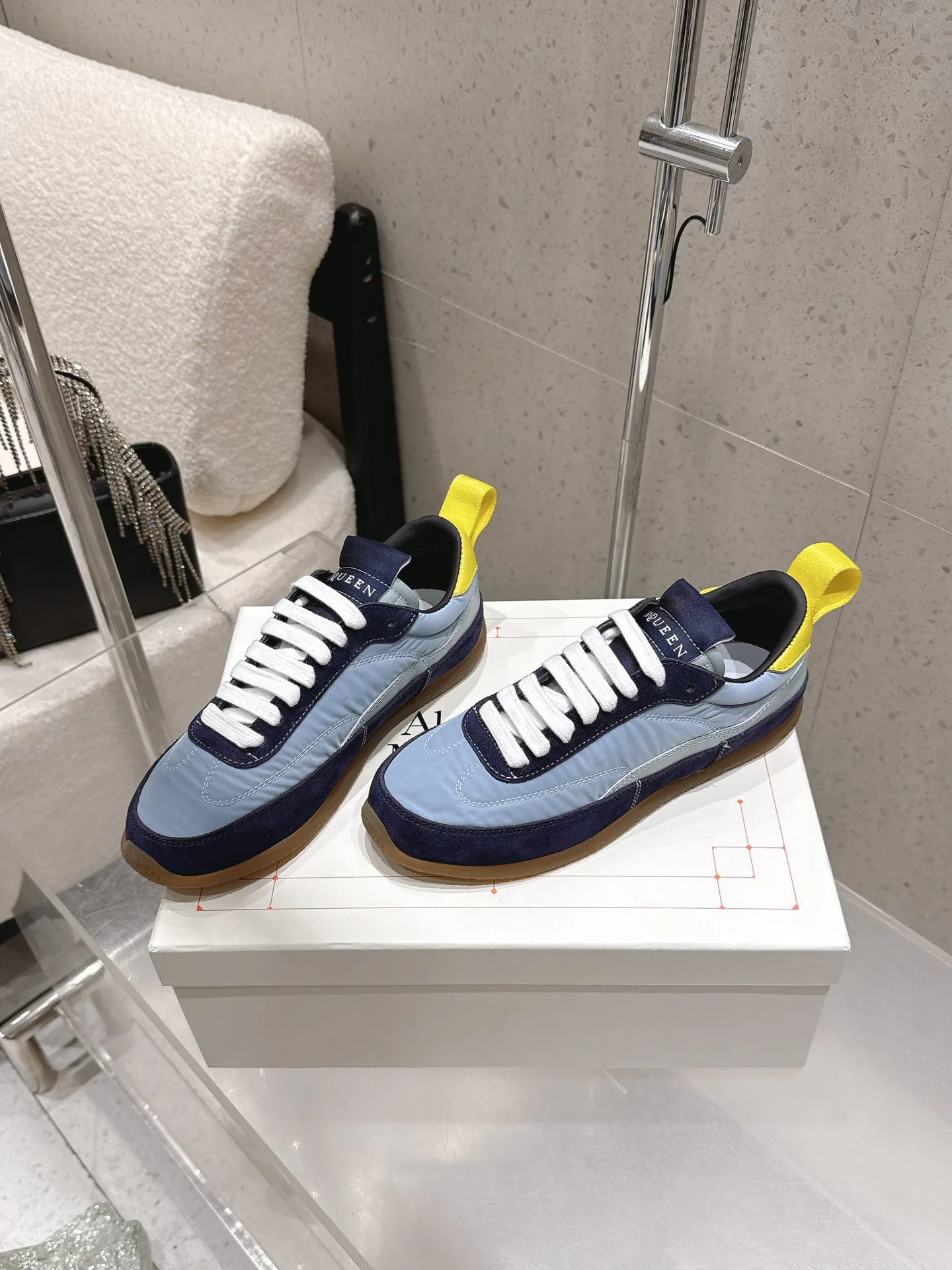 Кроссовки Женские Alexander Mcqueen 1269823