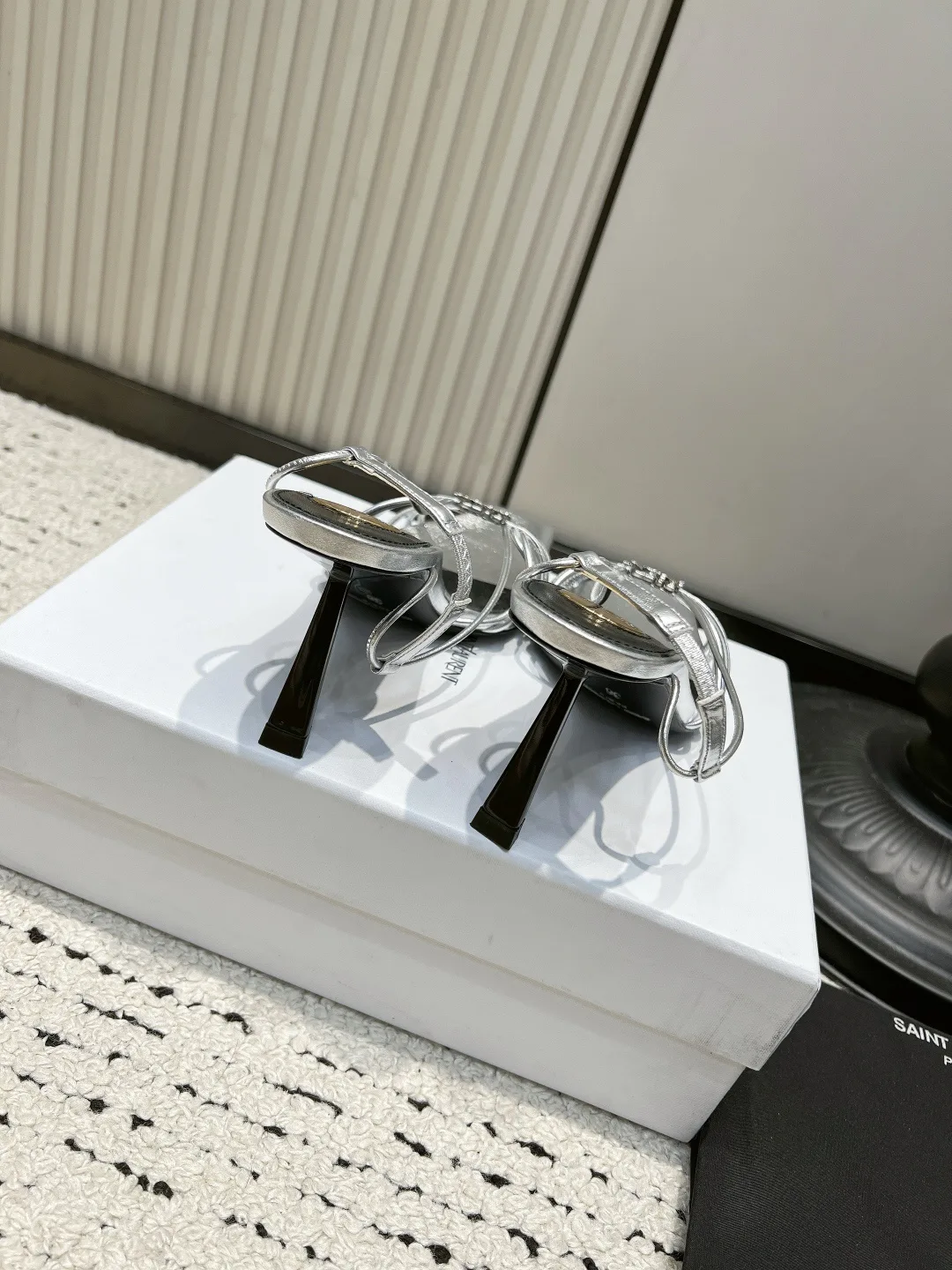 Босоножки Женские Saint Laurent 17578060