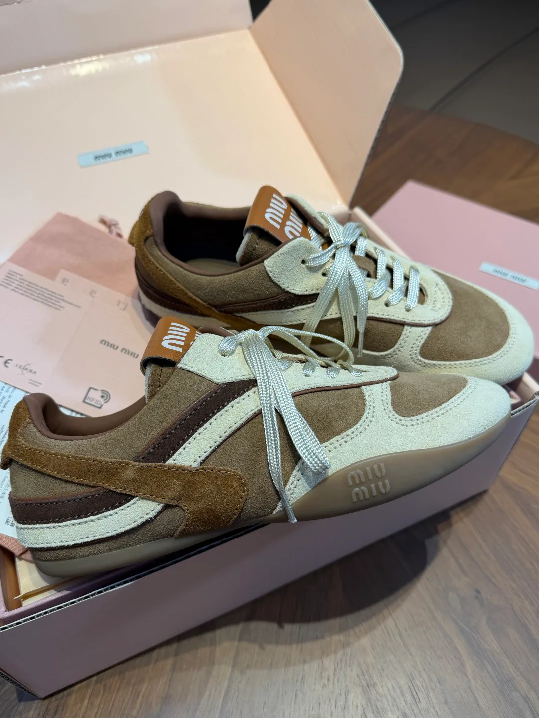 Кроссовки Женские Miu Miu 18267511