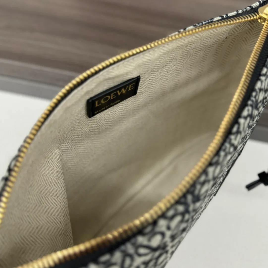 Клатчи Женские Loewe 18116452