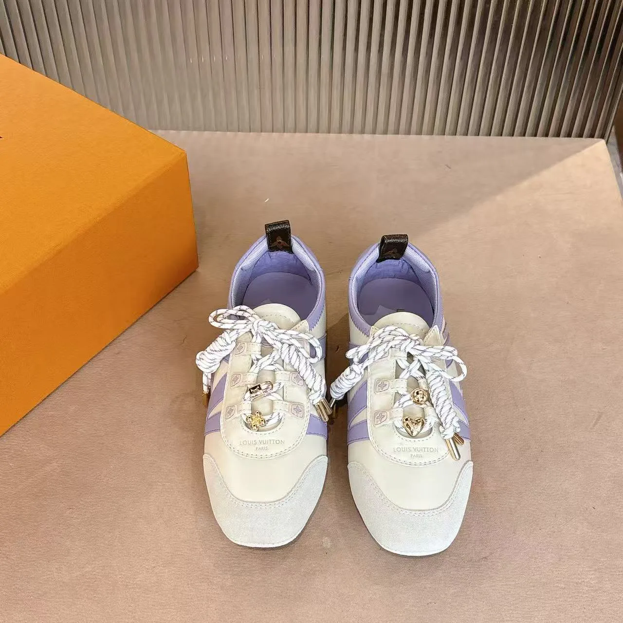 Кроссовки Женские Louis Vuitton 842809